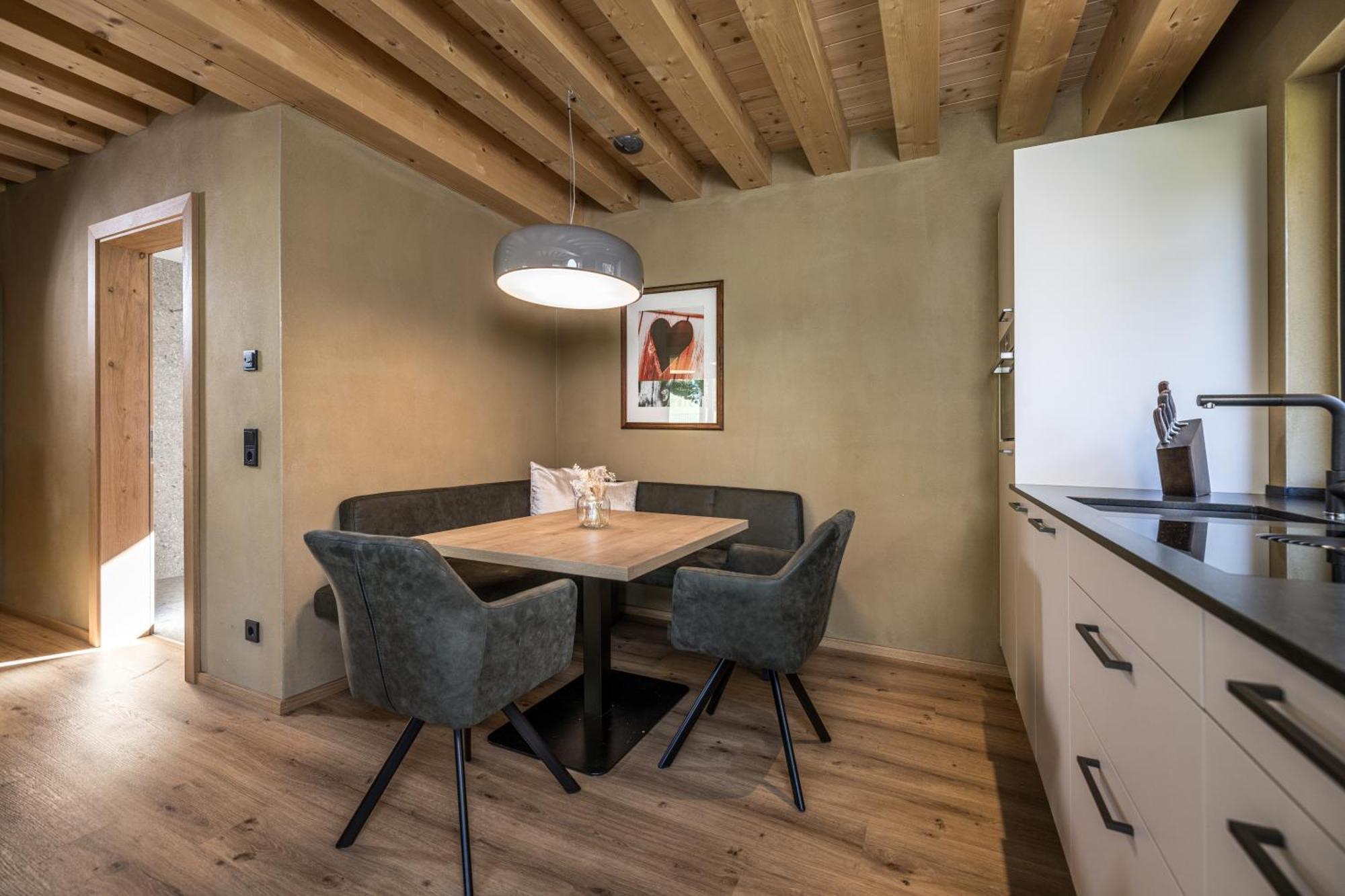 Natur Zeit - Alpine Garden Apartments Mayrhofen Bagian luar foto